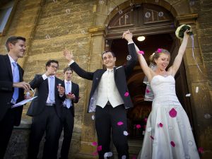 sortie d'église mariage