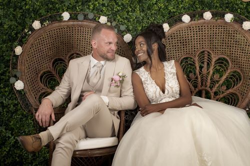 Mariage d’été au château d’Aîné près de Mâcon