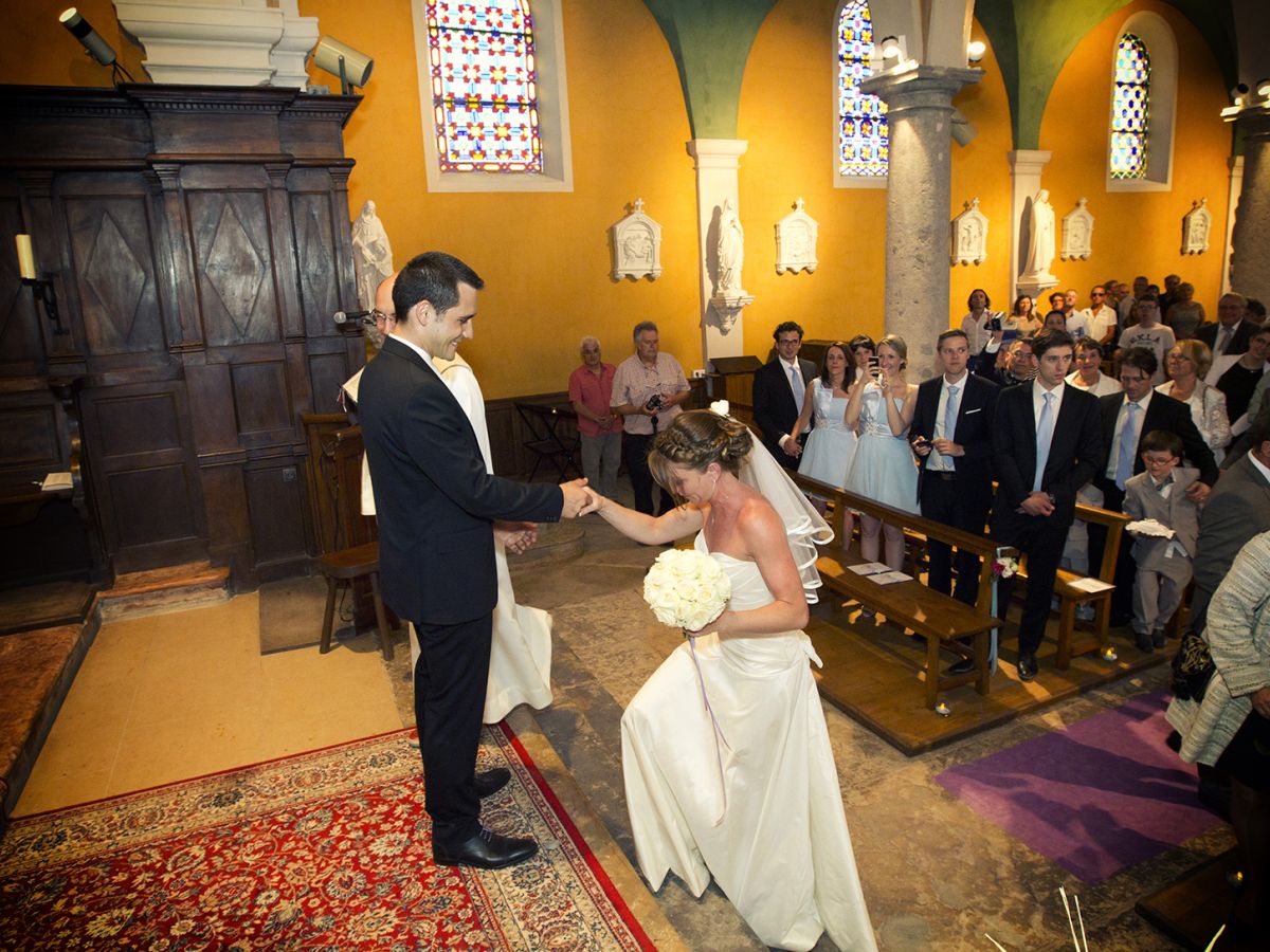 Arrivée de la mariée à l'autel