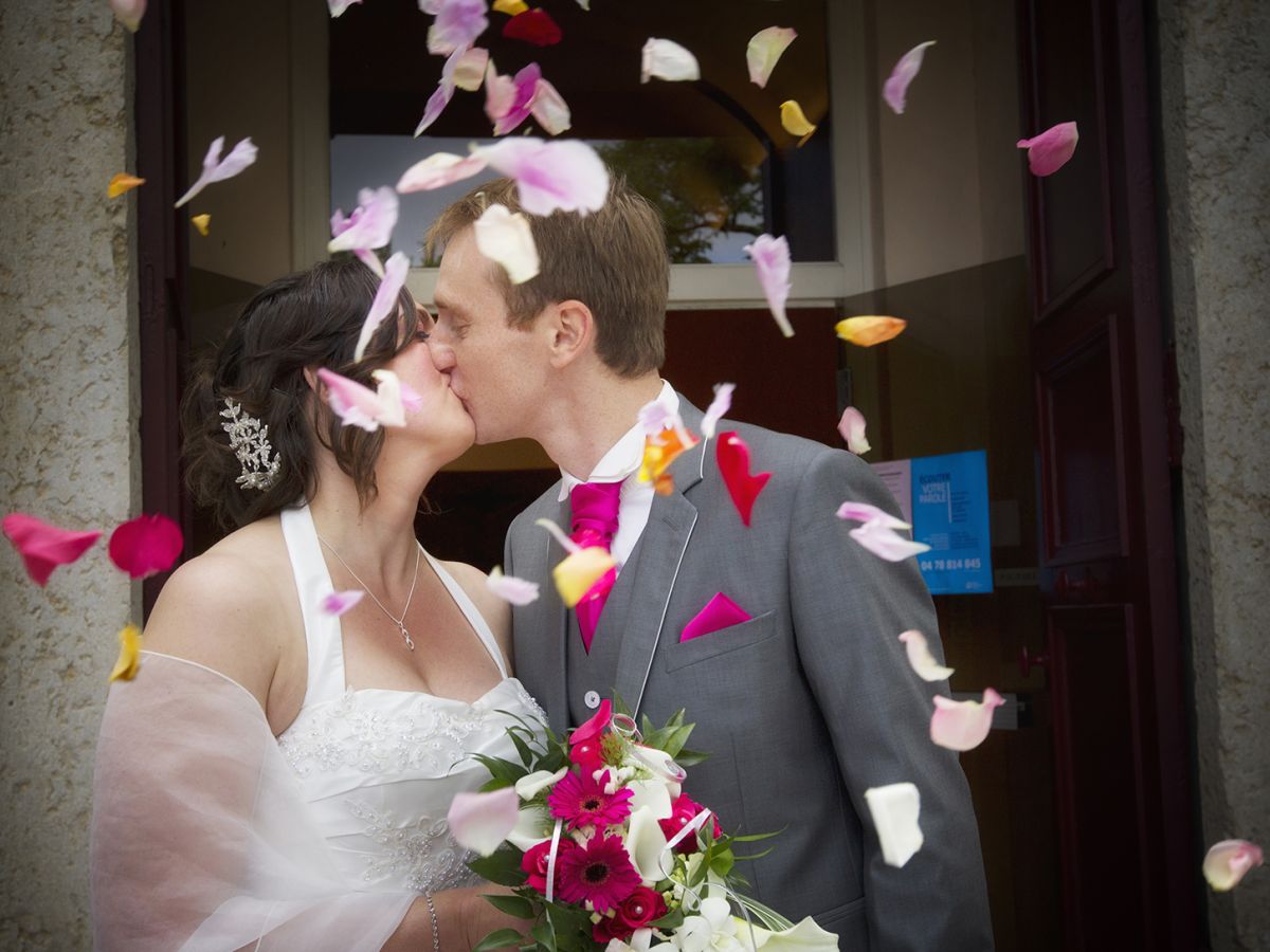 Pétales de couleurs mariage