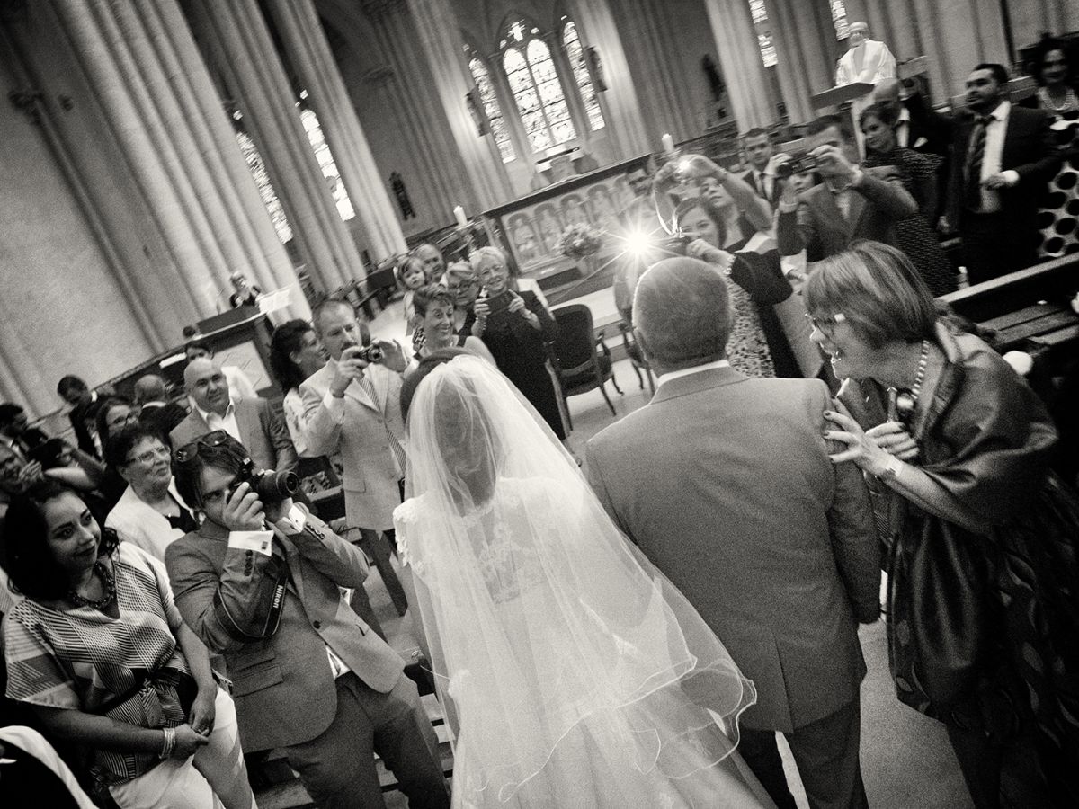 Entrée de la mariée à l'église